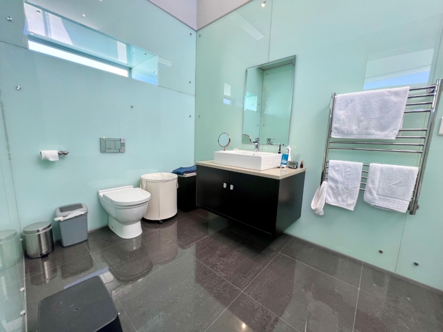 5 Bedroom Property for Sale in Oubaai Western Cape